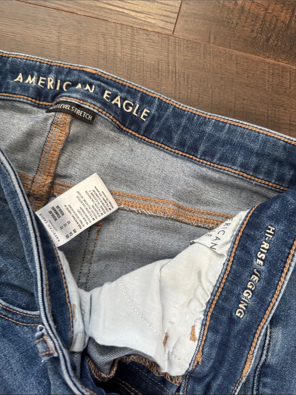 American Eagle High Rise Jeggings - Picture 2 of 3